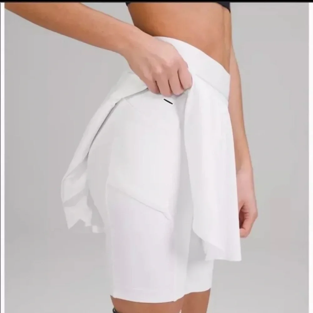 Size 8 NWT Lululemon Court Rival High-Rise Skirt Long in White